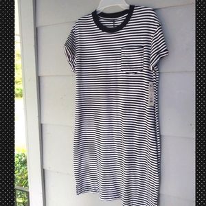 T-shirt dress w pocket